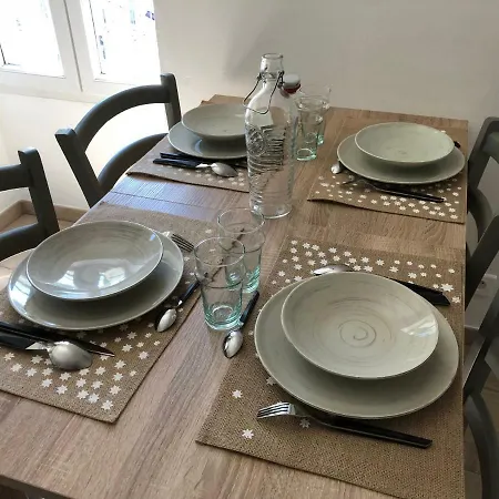 דירה F2 Dans Joli Village Corse *