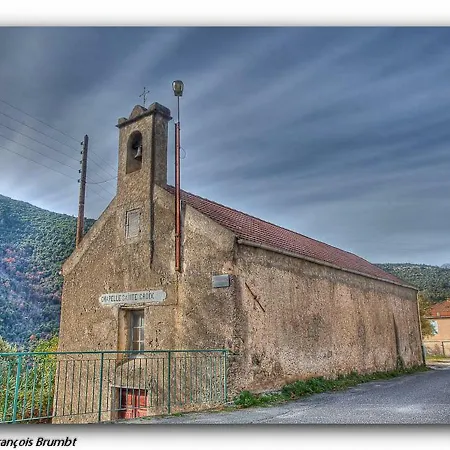 Apartment F2 Dans Joli Village Corse *