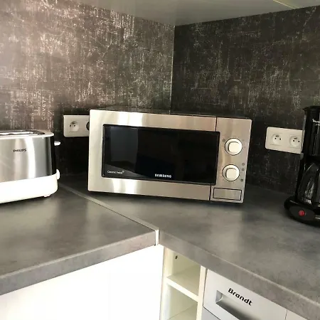 F2 Dans Joli Village Corse Apartment