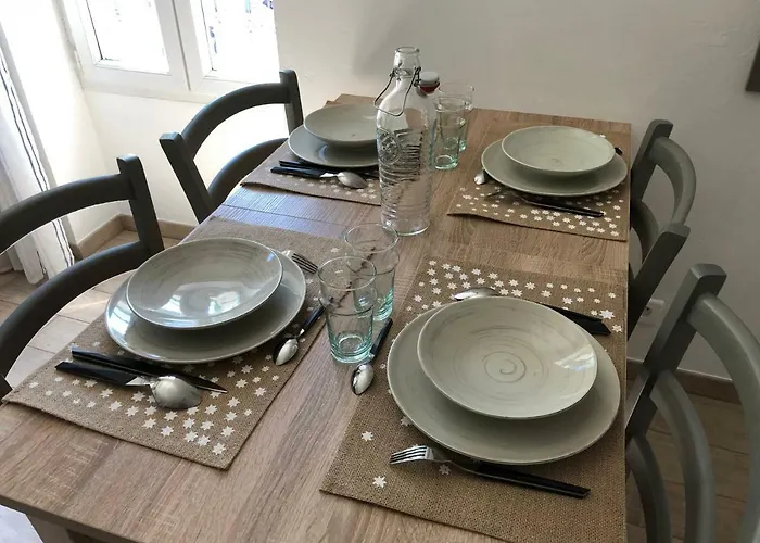 Apartment F2 Dans Joli Village Corse *